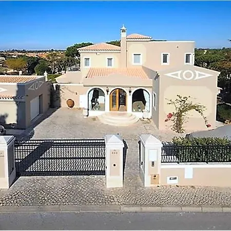 Villa Sleeps 8 Pool Air Con Wifi Vale do Lobo